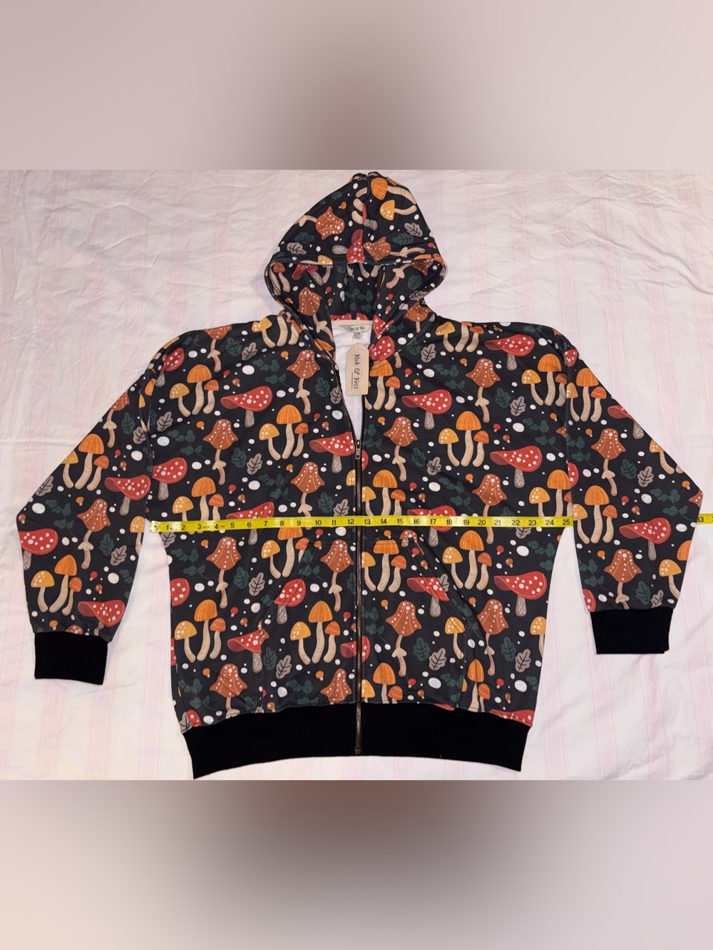 Yak & Yeti Whimsical Nature Mushroom Print Zip-Up Hoodie in Size L/XL NWT